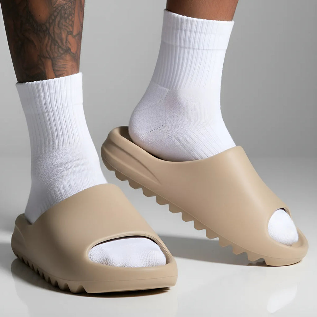 🩴 Sandalias Tipo Yeezy – Ultra Suaves, Estilo y Resistencia